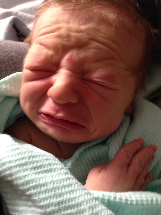 15 Foto bayi ini ekspresinya mirip orang dewasa, lucunya berkurang deh