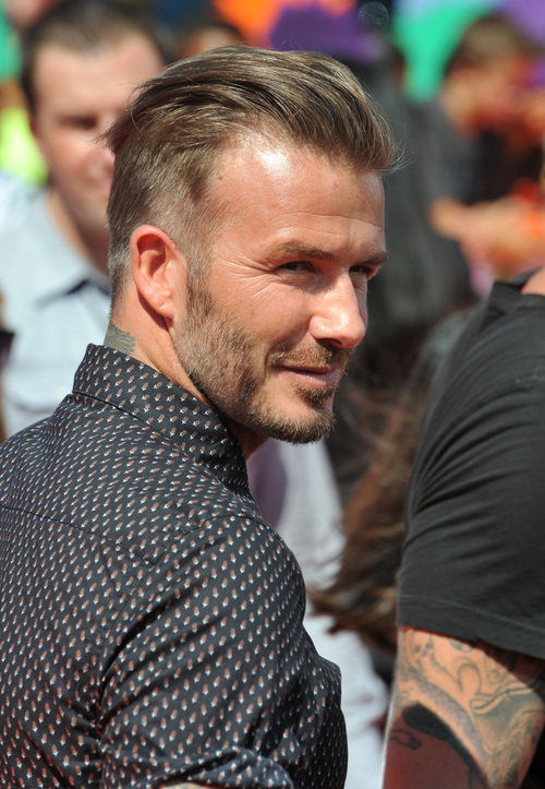 15 Foto gaya rambut David Beckham yang ngetren, mana paling keren?