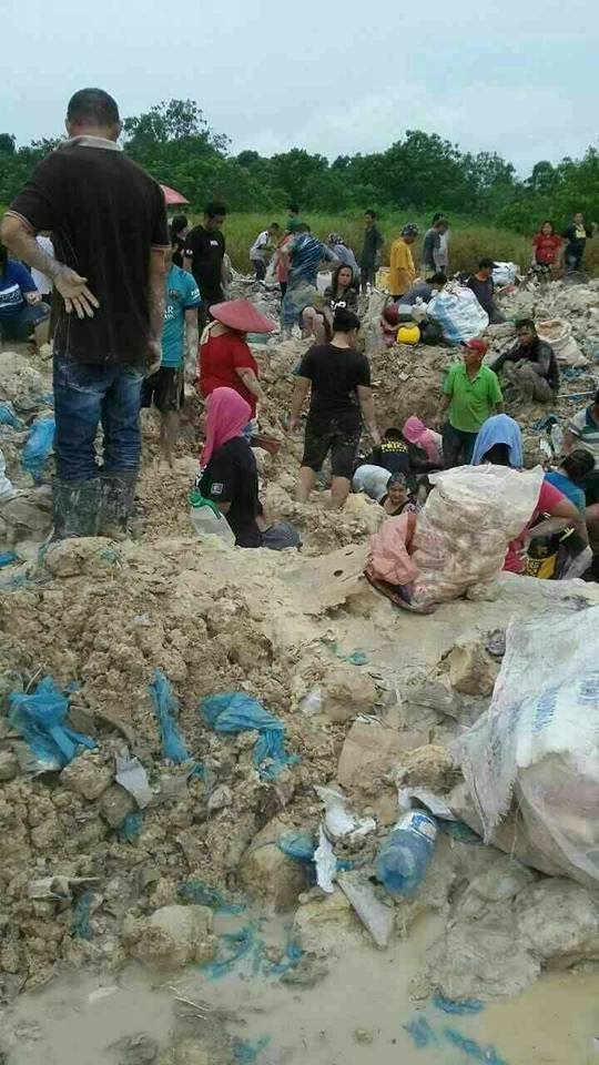 Warga desa ini makan sayap ayam terkubur berhari-hari, nggak jijik?