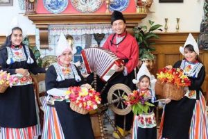 10 Foto serunya liburan keluarga Ayu Ting Ting di Eropa