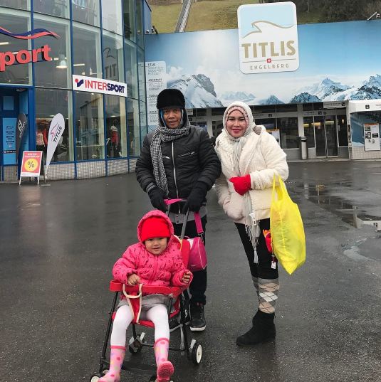 10 Foto serunya liburan keluarga Ayu Ting Ting di Eropa