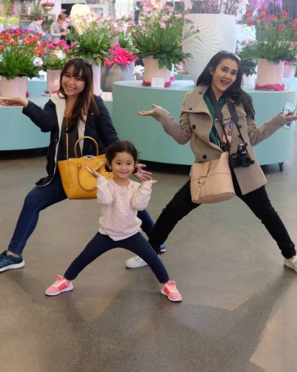 10 Foto serunya liburan keluarga Ayu Ting Ting di Eropa