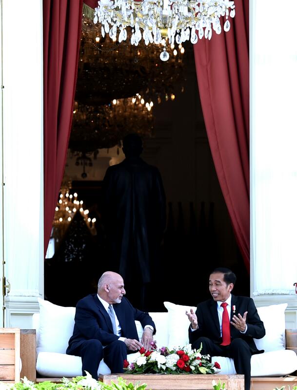 11 Foto Presiden Jokowi nge-teh bareng tamu negara di Istana, akrab ya