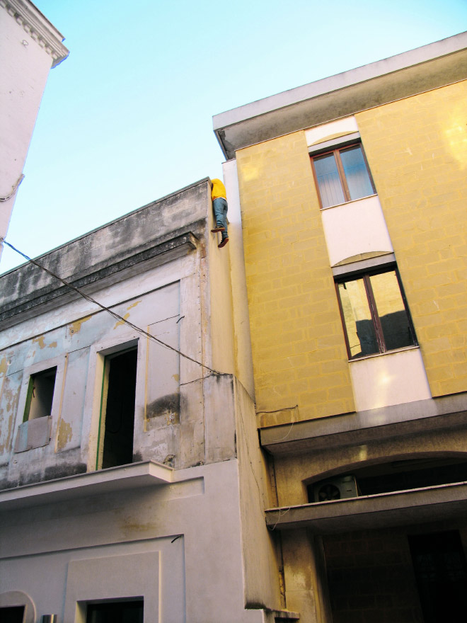 18 Patung di tempat umum ini persis manusia, bikin penasaran aja