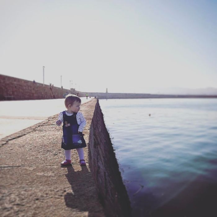 Ayah ini punya 7 foto asuh anak yang buat para orangtua bergidik ngeri