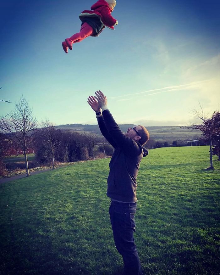 Ayah ini punya 7 foto asuh anak yang buat para orangtua bergidik ngeri