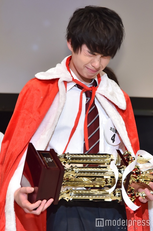 12 Foto pemenang Kontes Cowok SMA Jepang Tertampan 2017, tipemu mana?