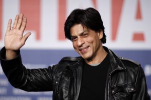 Main film baru, begini gaya Shah Rukh Khan saat syuting True Punjabi