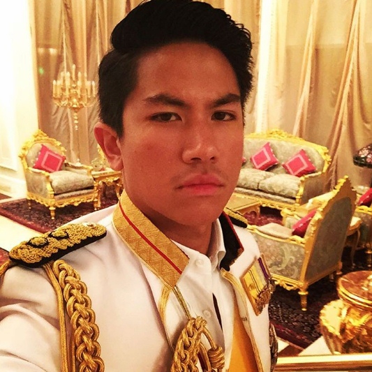 15 Potret pangeran Brunei yang multitalenta, jadi idaman kaum hawa nih