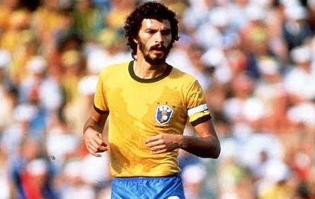 7 Pesepak bola dunia ini berpendidikan tinggi, ada yang bergelar PhD