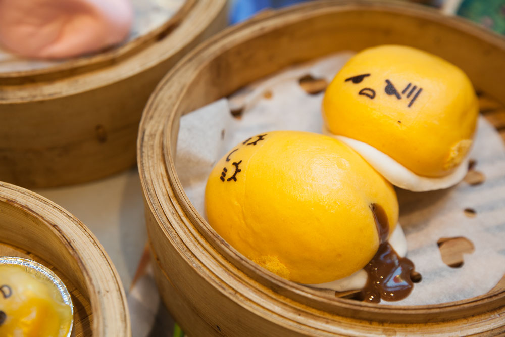 Datang ke restoran ini, kamu bakal disuguhi cara beda menikmati dimsum