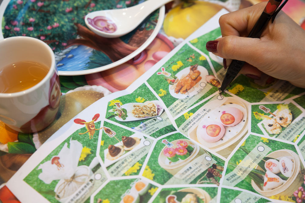 Datang ke restoran ini, kamu bakal disuguhi cara beda menikmati dimsum