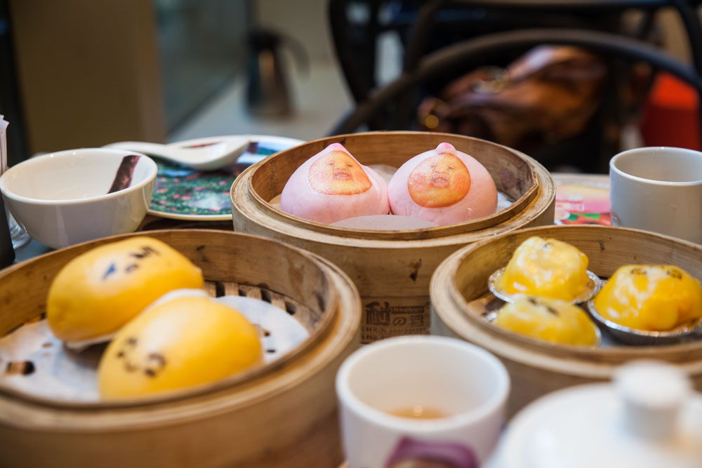 Datang ke restoran ini, kamu bakal disuguhi cara beda menikmati dimsum