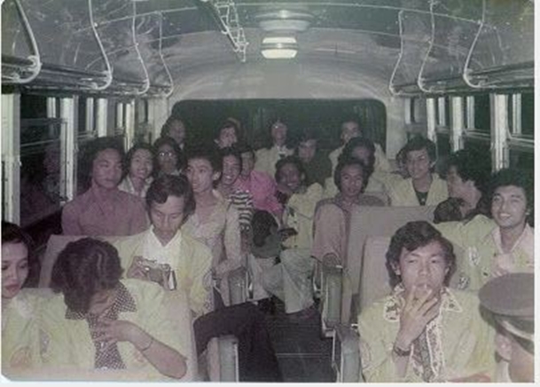 15 Foto gaya mahasiswa angkatan tahun 70-an, hipster abis