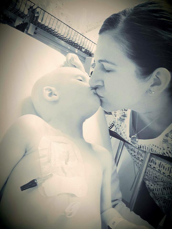 Momen terakhir ibu-anak sebelum si anak meninggal ini bikin mewek