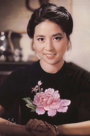 10 Foto cantiknya istri Jackie Chan saat masih muda