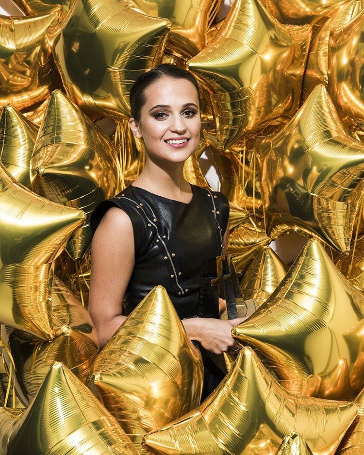 Ini seleb cantik yang gantikan Angelina Jolie sebagai Lara Croft