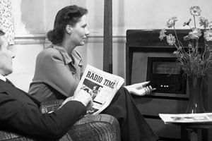 Radio yang cuma ngandelin frekuensi, siap-siap kelar deh siaran lo