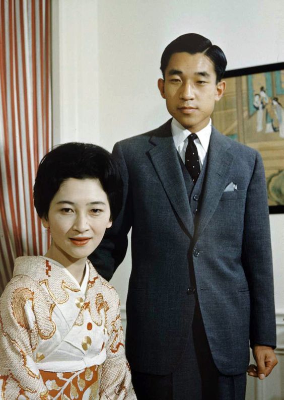 10 Foto lawas masa muda Kaisar Jepang Akihito sebelum jadi raja