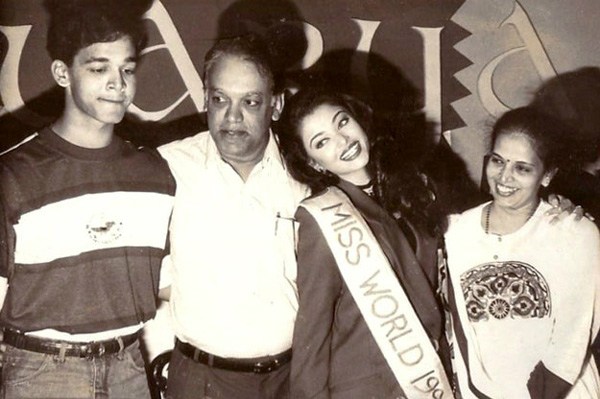 10 Foto lawas aktivitas Aishwarya Rai saat menjadi Miss World 1994