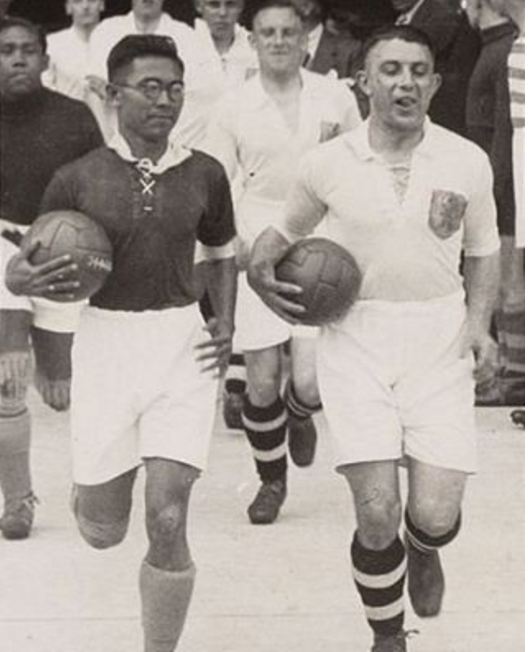 Nostalgia yuk, ini 8 foto bersejarah atlet Indonesia di kancah dunia