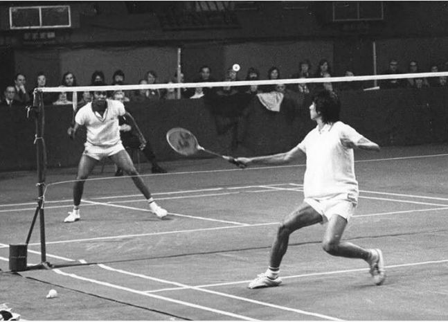 Nostalgia yuk, ini 8 foto bersejarah atlet Indonesia di kancah dunia