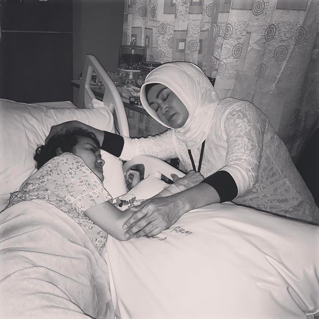 10 Foto kedekatan Julia Perez dengan sang ibunda, 'teman' suka & duka