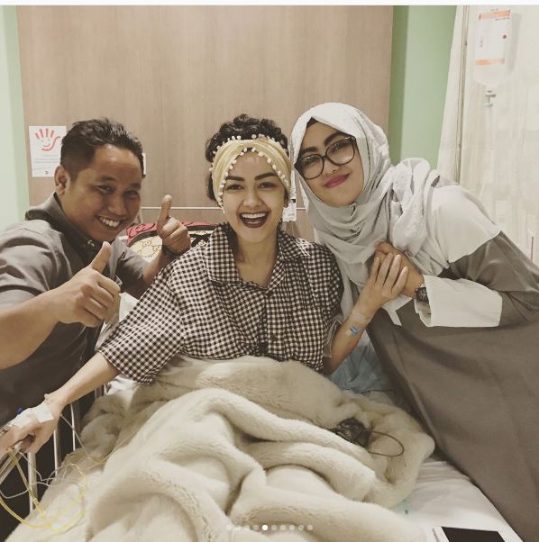 Lama terbaring di RS, ini 20 potret wujud sayang sahabat kepada Jupe