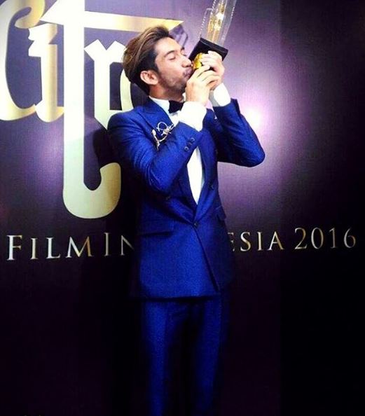 10 Outfit Reza Rahadian ini bukti ia fashionable, makin ganteng deh 