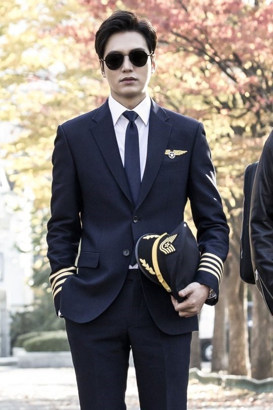 Siap-siap kangen ya, ini tanggal Lee Min-ho jalani wajib militer