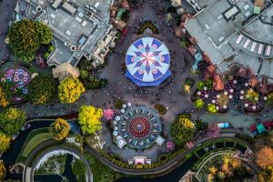 13 Potret megahnya taman bermain Disneyland dilihat dari angkasa