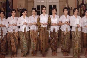 10 Foto perayaan Hari Kartini ala geng girl squad, semuanya cetar!
