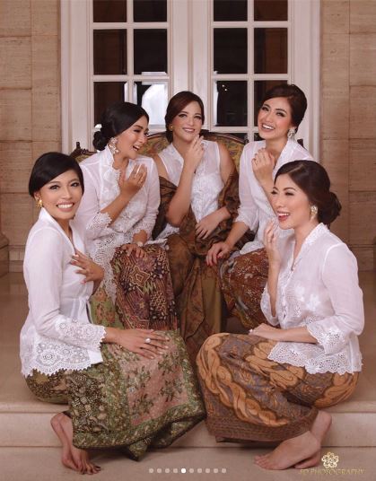 10 Foto perayaan Hari Kartini ala geng girl squad, semuanya cetar!