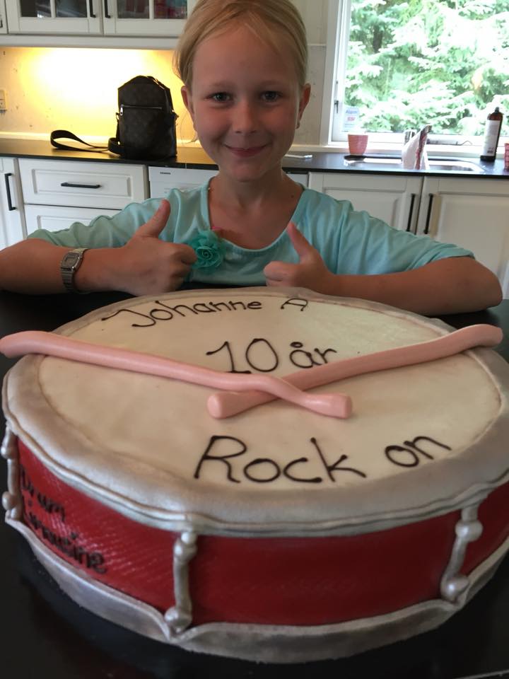Johanne Astrid, drummer umur 10 tahun juarai ajang pencarian bakat