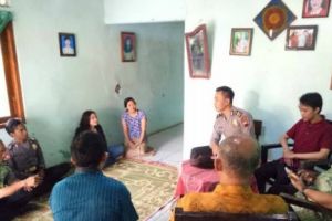 Bukti cinta sejati ada, cewek Italia ini datangi kekasihnya di Batang