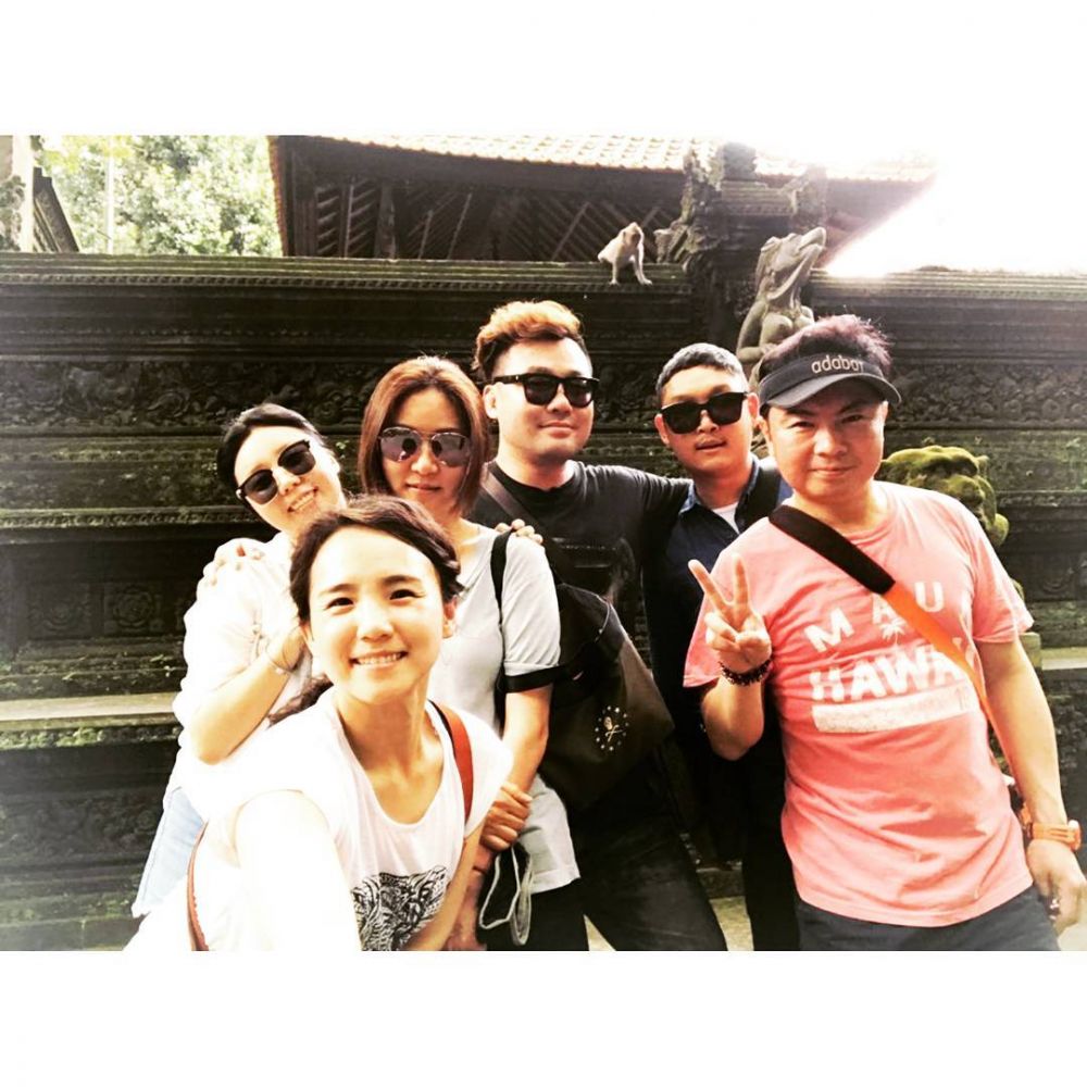 10 Foto seru  pemain 'Strong Woman Do Bong-soon' saat liburan di Bali