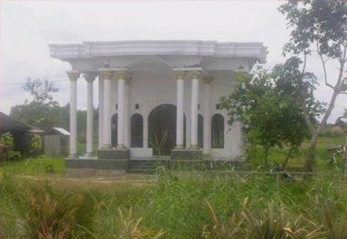 Kamuflase rumah ini keren banget, kamu bakalan kaget melihat aslinya