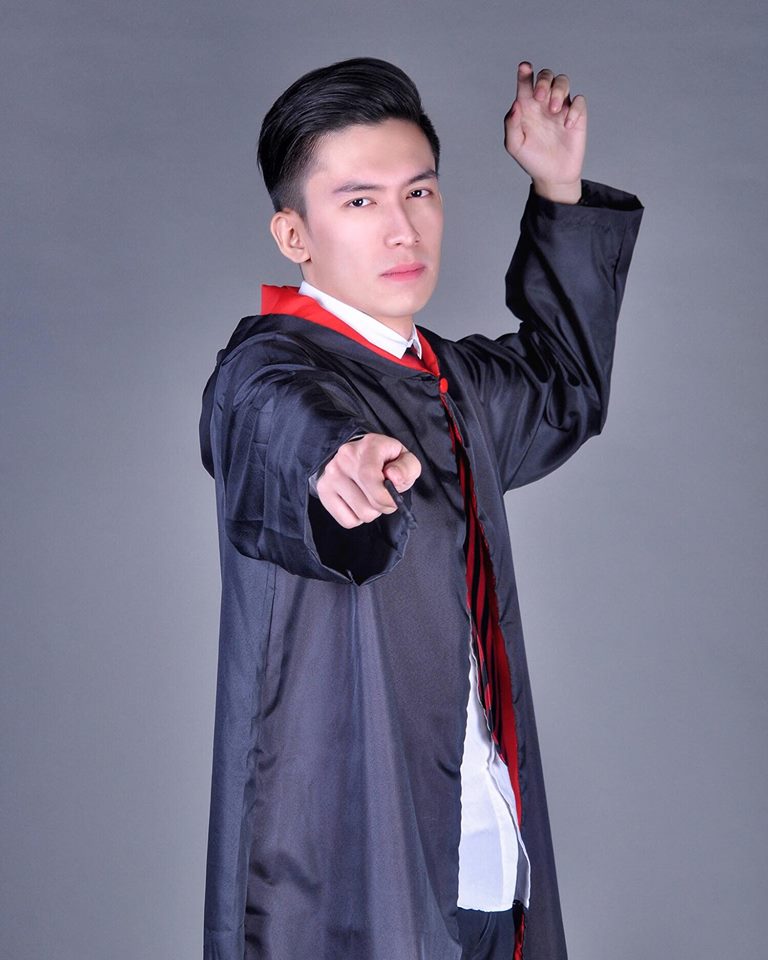 Kecilnya sih biasa, tapi perubahan pria ini saat dewasa bikin melongo