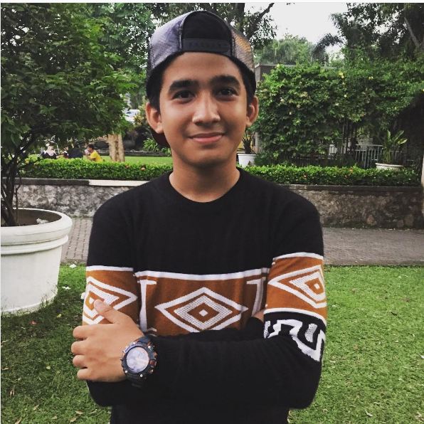 10 Gaya OOTD 'Edward' Dunia Terbalik dari kasual sampai formal