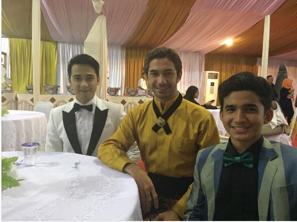 10 Gaya OOTD 'Edward' Dunia Terbalik dari kasual sampai formal