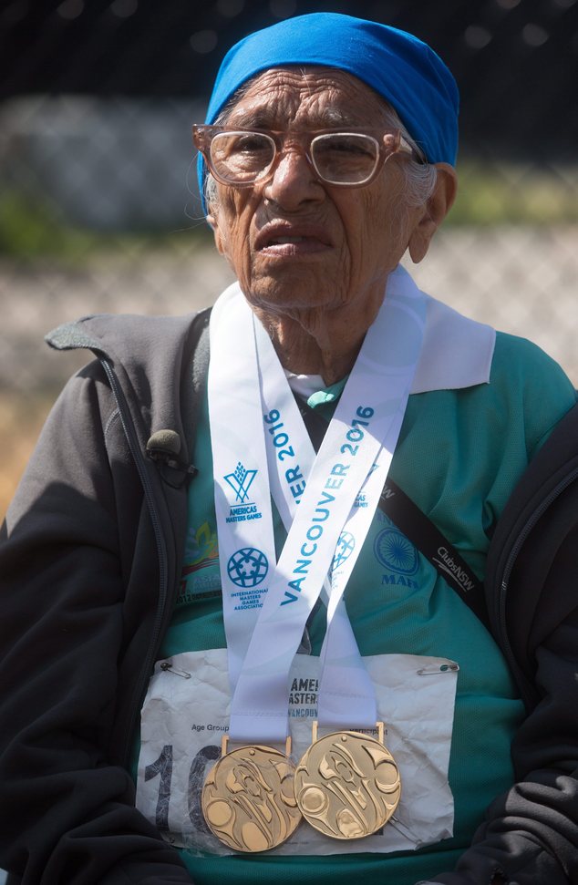 Nenek usia 101 tahun ini menang lomba lari 100 meter, top dah