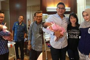 Dikaruniai anak ke-7, ini 8 potret kebahagiaan Pasha Ungu dan keluarga
