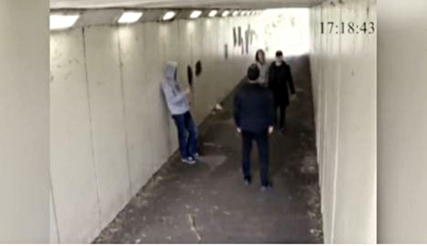 Iseng lempar rokok pada cewek, nasib dua orang ini berakhir ngenes!