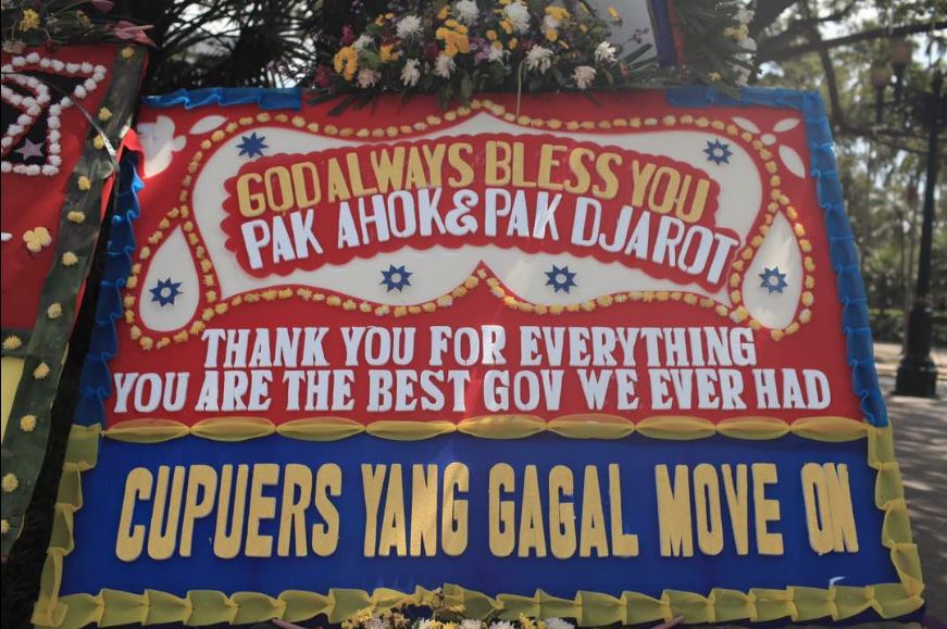 Kumpulan karangan bunga semangati Ahok-Djarot ini pesannya unik-unik