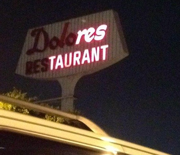 Kamu perlu jeli lihat 12 foto momen kebetulan ini, ada berbagai makna