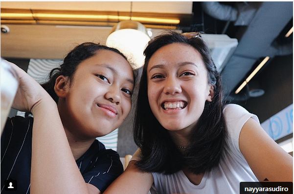 Intip gaya Nabila Sudiro, putri sulung Tora yang senyumnya manis abis