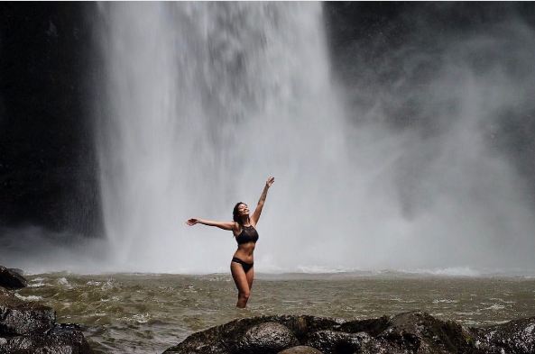 11 Seleb Indonesia ini hobi pamer foto berbikini, bikin 'panas-dingin'