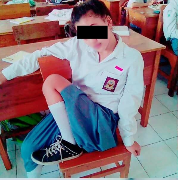 Kelakuan siswi SMA foto 'hot' di dalam kelas ini bikin miris