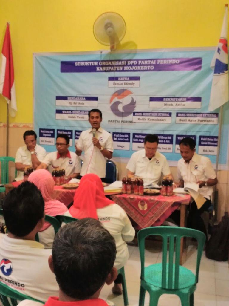 4 Orang ini kritik pengiriman karangan bunga untuk Ahok