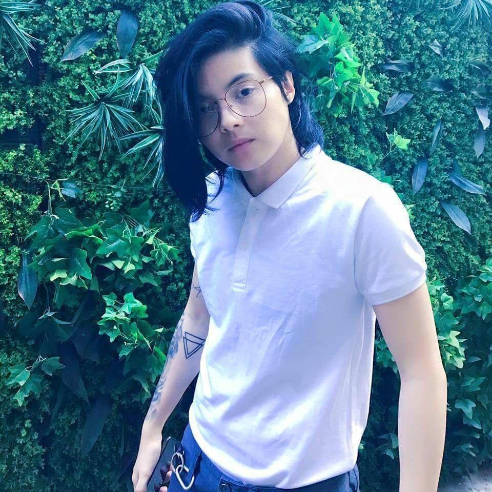 Perubahan fisik gadis manis ini saat dewasa dijamin bikin pangling